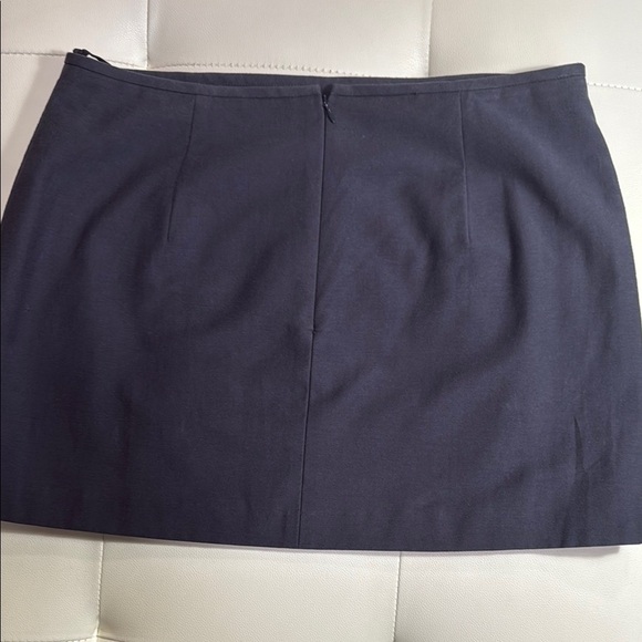 Classic Antonio Melani Navy Women's Skirt Size 16. NWT - Picture 4 of 9